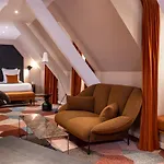 Le Colombier Hotell 4*