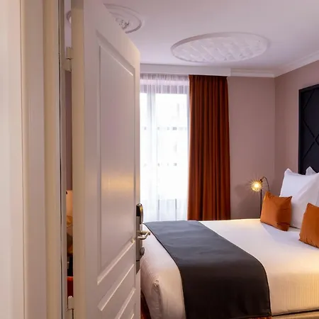 Le Colombier Hotel 4*