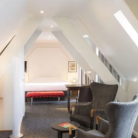 Le Colombier Hotel