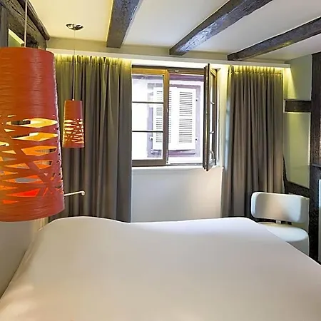 Le Colombier Otel 4*